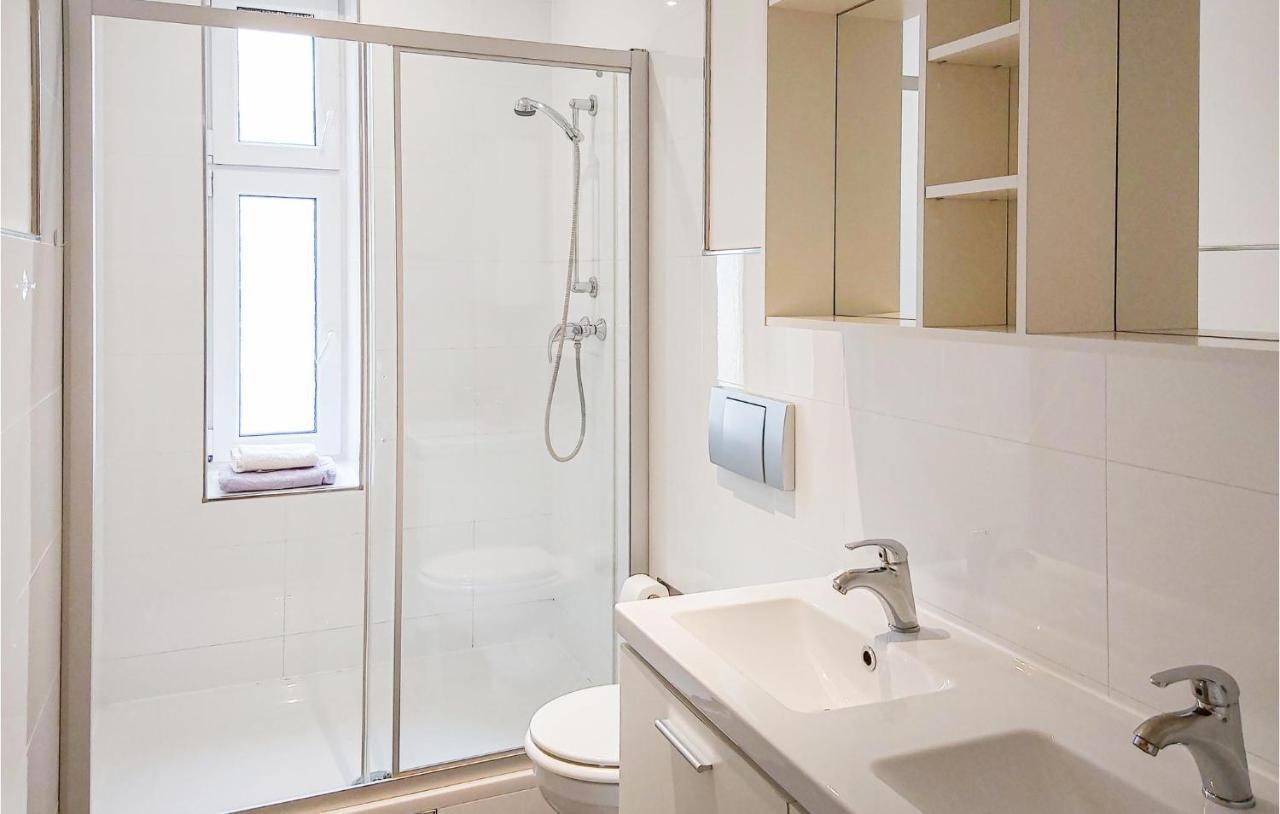 1 Bedroom Gorgeous In Appartement Berlin
