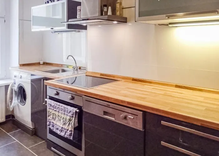 1 Bedroom Gorgeous Apartment In Berlin